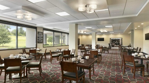 Four Points by Sheraton Raleigh North image 3