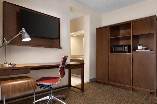 Four Points by Sheraton Raleigh North image 25